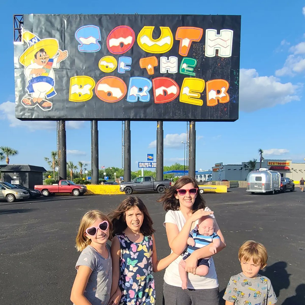 ReadySetAutism's tweet image. We are slowly but surely making our way up the East Coast of USA!  Most people who have traveled the east coast have stopped at this famous roadside attraction!  Unfortunately there isn't much left to do for the kids as this place needs a major renovation!  #Autism #ASD #rvlife