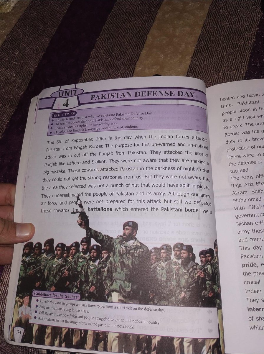 NisarAhmadAh's tweet image. یوه ورور لیکلي چي زما وراره ته یې په ښوونځي کي دا کتابونه ورکړي. دا د انګلېسي ژبي د اووم ټولګي کتاب دی چي د پاکستان د جعلي بنسټکر پنجابي قاعد اعظم تاریخ پکي لیکلی. د خوست او هلمند له نظامي یرغله خبره تر تعلیمي یرغل پوري ورسېده. دا کتابونه چا ښوونځیو ته ورکړي ولي یې ورکړي؟