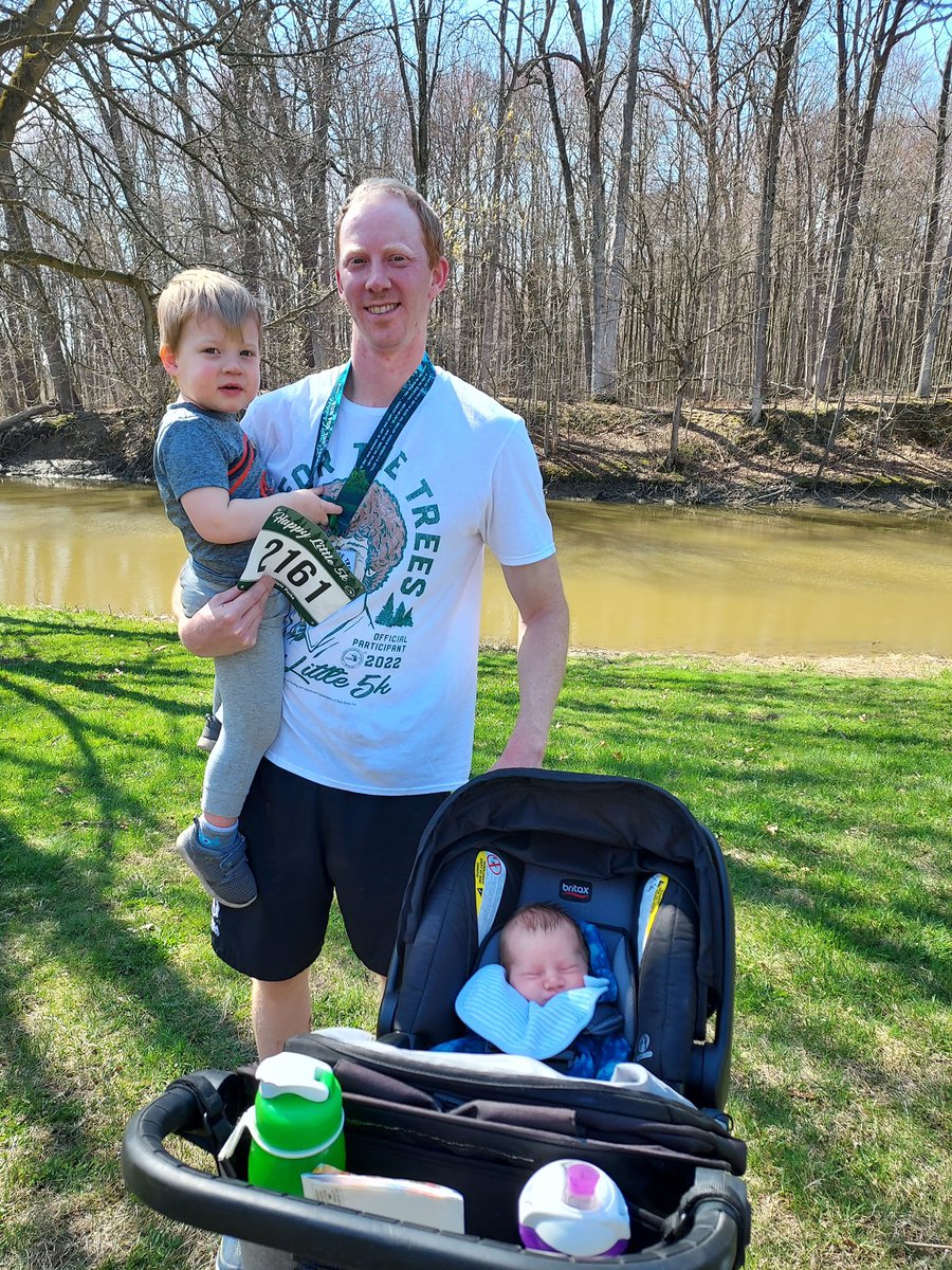 FishBio_Briggs's tweet image. Completed the #RunForTheTrees #HappyLittle5K this morning! Proceeds support tree-plantings and forest protection in #MiStateParks. I also had a happy little cheering section! 

#BobRoss #PureMichigan