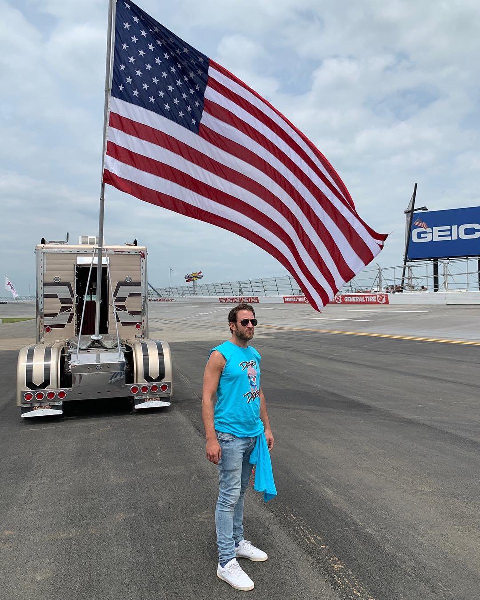 In honor of Talledega today here are my top 10 sporting events you must attend once in your life if you consider yourself an American

10. LLWS
9. Indy 500
8. Wrestlemania
7. The Masters
6. Final Four
5. Vegas Title Fight
4. Talladega
3. Rose Bowl
2. Kentucky Derby
1. Super Bowl