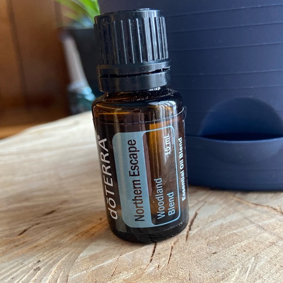 KarenMi69296900's tweet photo. So good I had to share! Check out all the items I'm loving on @Poshmarkapp from @ash5280 #poshmark #fashion #style #shopmycloset #doterra #orageous #torrid: https://t.co/3zGqLlwk94 https://t.co/NIJLXc6R4i