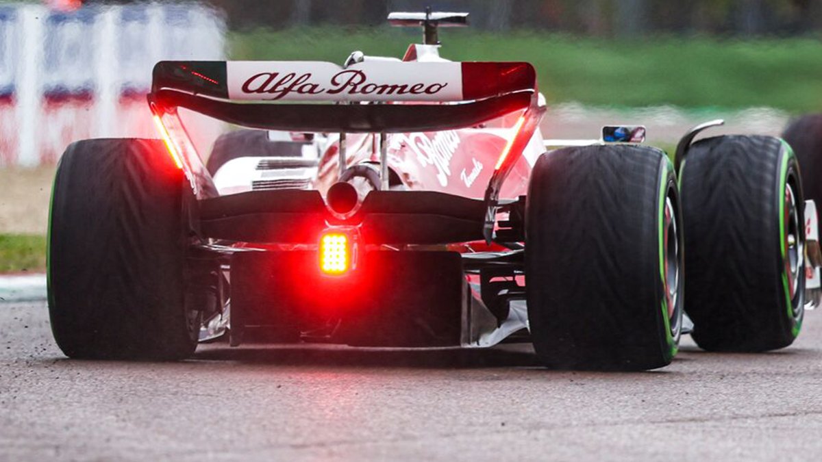 Amazing result for <a href="/ValtteriBottas/">Valtteri Bottas</a> finishing the race in P5! A good end to a weekend full of surprises! #AlfaRomeo <a href="/alfaromeoorlen/">-落花流水-</a> #ImolaGP
