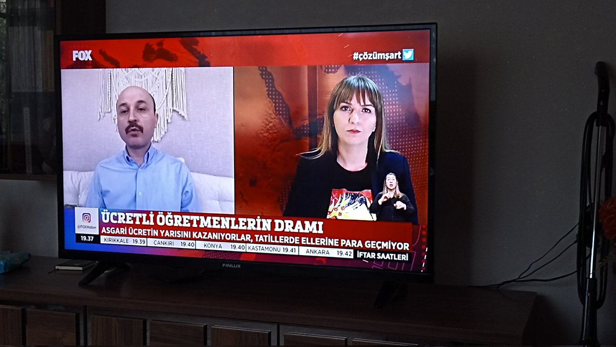 Ücretli öğretmenlerin bu durumuna #çözümşart  bu konuya önem verdiği için @FOXhaber  e teşekkür ederiz. #ucretliogretmen #hemencozum