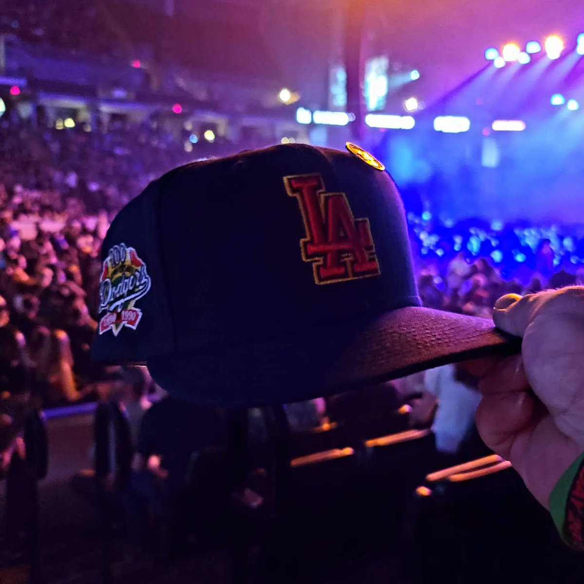 JGreat2882's tweet photo. @HatClub Speaking of the Dodgers, had to show ya this...Snoop Dogg brought it last night in the Lou🤙🏻🤙🏻 https://t.co/cMxNo5lxYk