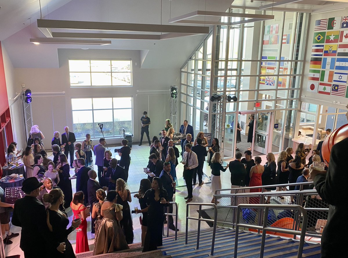 skh42's tweet photo. Love celebrating with our friends @TheISIND at the annual travel auction! Extra special to be in the brand new Chen Family Lower School building!@Schmidt_Assoc @ShielSextonCo https://t.co/zDsDfdTkoJ