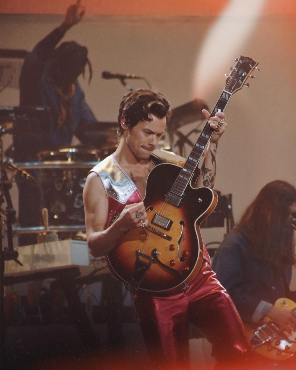 sweetstylesbr's tweet photo. 📸| Harry no palco do #Coachella. ✨22.04.2022 

Créditos: @Phobymo https://t.co/XKFamtWfON