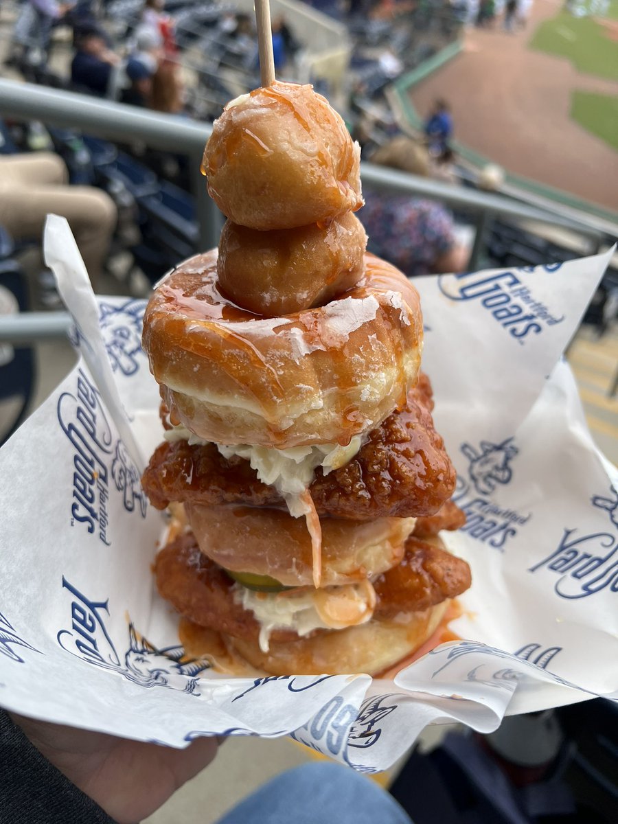 notmasterchefct's tweet image. @GoYardGoats @mikegolicjr what have I done? #nogoatsnoglory #bestdecisions