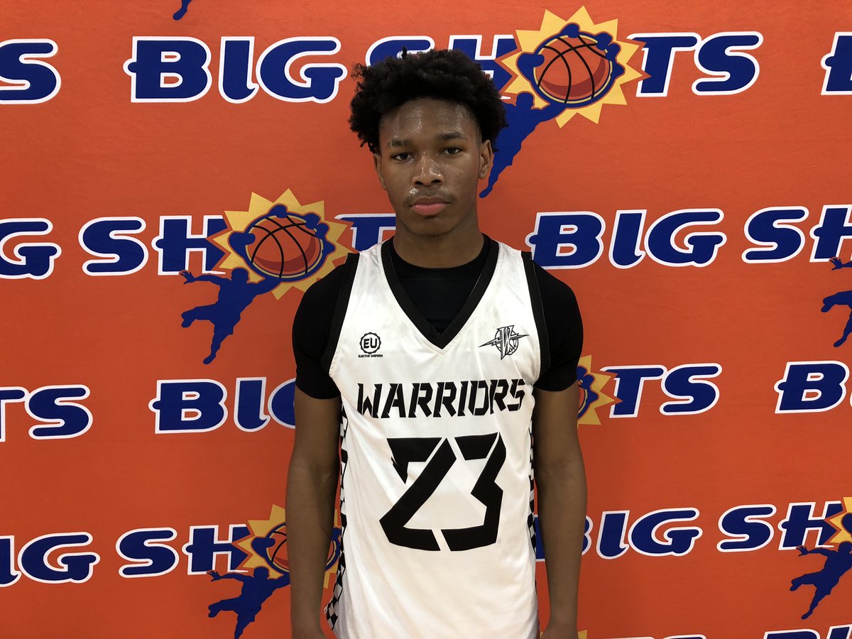 BigShotsGlobal's tweet photo. #BigShots #VaBeachLive 
16u

Va Warriors Elite 55

Mykel Harvey 11pts
Moodier Calloway 12pts

Team Thrill 

Myles Hosten 20pts https://t.co/FLYRSSPhwb