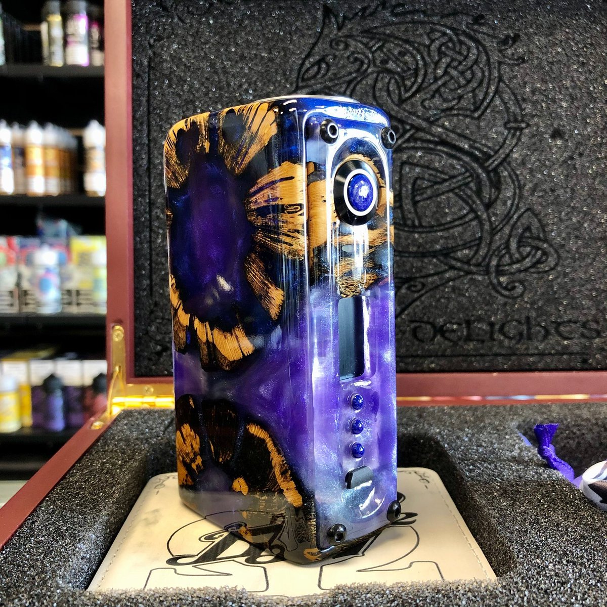 DelightsVaping's tweet photo. DNA250C 1800mAh 3s Crossbreed Heretic Stabwood Hybrid - Big Mike Mods

https://t.co/uQ9qhRCy5i

#VapingDelights #vapeshop #dnamod #vapingsaveslives @mike_delights https://t.co/uu2M5uAgrY