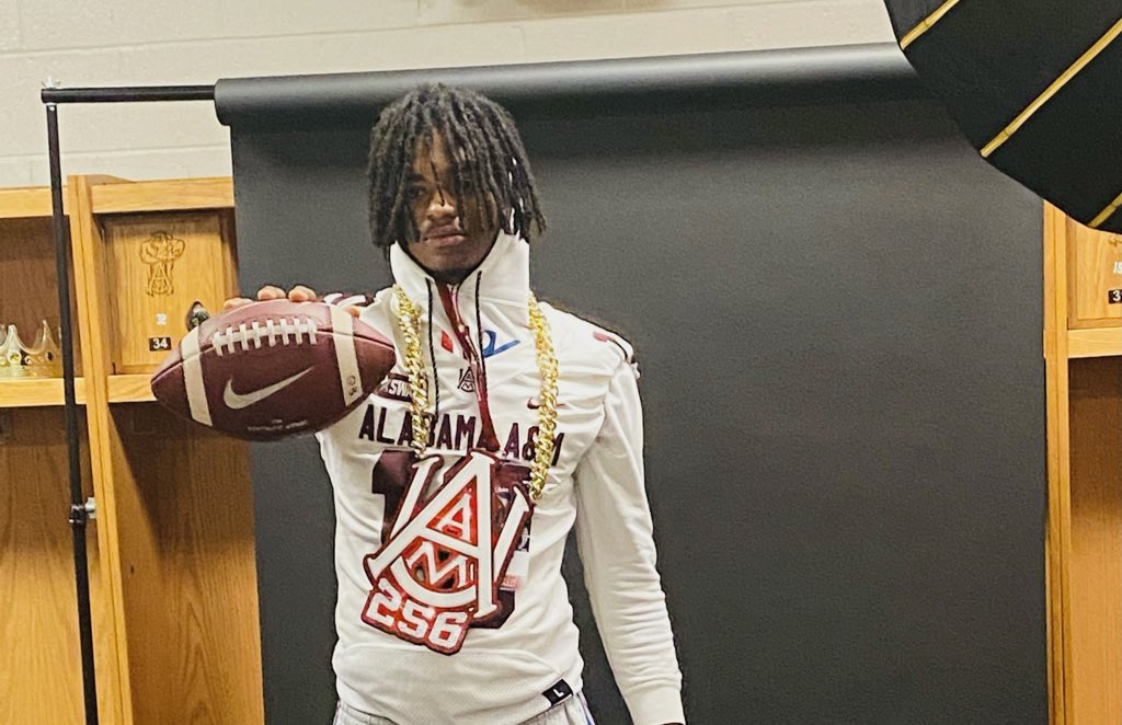 enjoyed my visit yesterday at THE HILL #GoBulldogs🐶 <a href="/hcpearl/">Cedric Pearl</a> <a href="/KIENUS49/">Kienus P. Boulware</a> <a href="/AamufbR/">Alabama A&M Football</a>