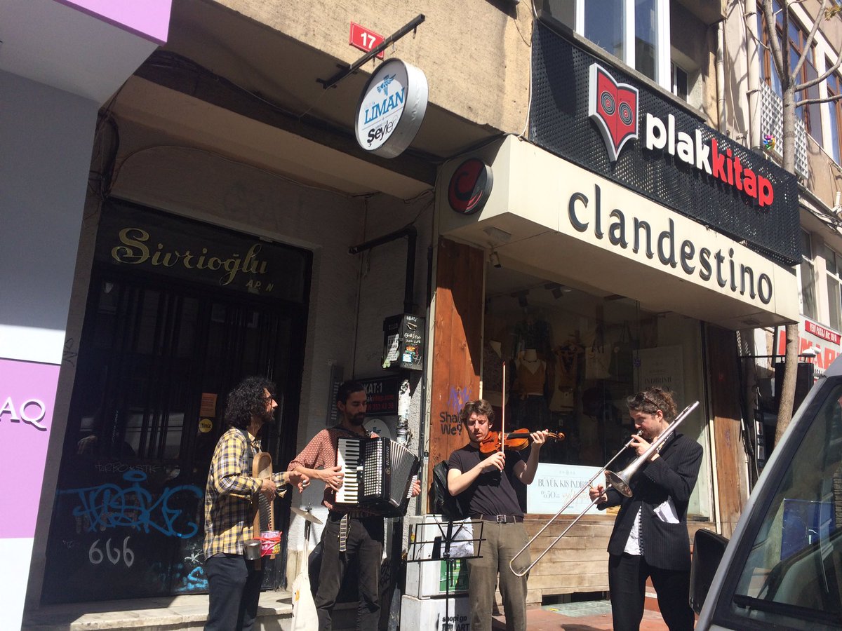 🎻 Rsd 2022 kadıköy 🎼💙💛 plakkitap.com/rsd-2022-ozel-… <a href="/kultur_istanbul/">İBB Kültür AŞ</a>