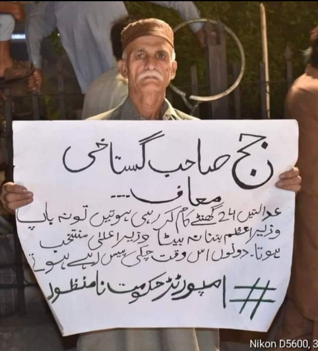 Malikhassaan95's tweet photo. ❤️ Respect 
 #امپورٹڈ_حکومت_نامنظور ✅
#امپوڑٹڈ_حکومت_نامنظور ❎ https://t.co/5iPB71zghO