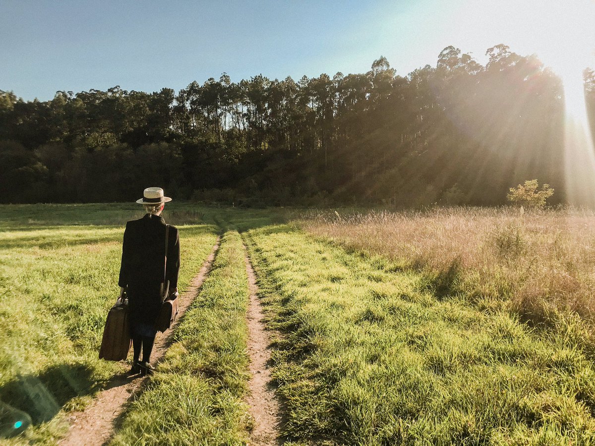 Aquí podedes ver o documental que estreamos esta semana “A Mestra de Escola”, unha homenaxe a todas as mestras e a unha gran profesión. youtu.be/gFYf3uobqrE 💜💜💜 #amestradeescola