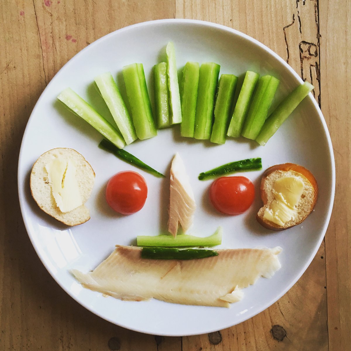 Sickoart_nft's tweet photo. ❤''Smiles on Plates'' ❤
 An NFT for charity collection with  @eskarpoulette and @stephff  contribution 🙏❤
❤10 smiles on Plates NFT 
❤1/1 hand-drawn illustration  
❤All proceeds and royalties for  @restosducoeur 🙏❤🙏
 👉 https://t.co/GBWLKmHQ4r

 #nftforcharity https://t.co/1nwSqukLRw