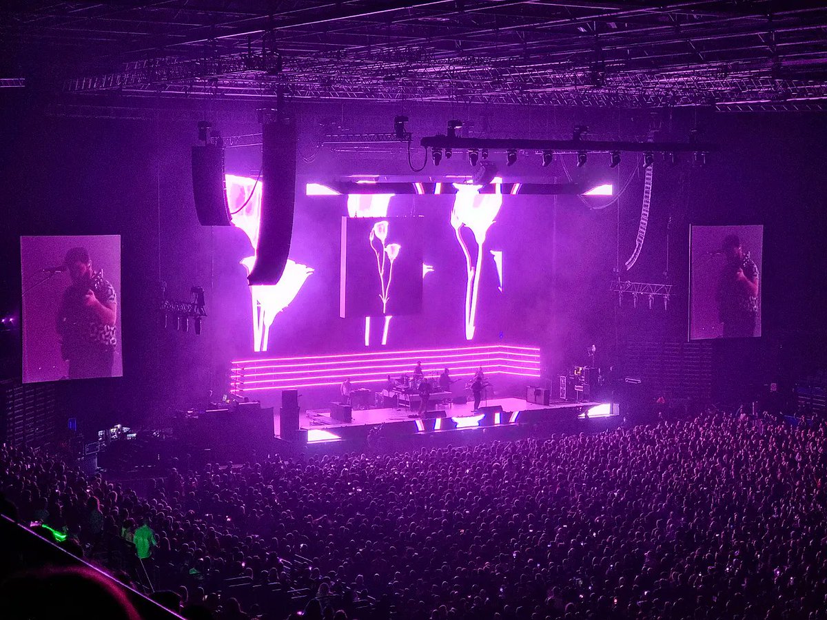 PaulSimsonMTB's tweet photo. Finally we got to see the @foals last night in Birmingham after booking the tickets 3 years ago! (Cheers Covid 👍🏻)
What a band and what a show. @YnnsPhilippakis @jackbevan and Jimmy were on top form. More than worth the wait and the 7-8hr round trip
@forever_foals https://t.co/i89fnXazGu