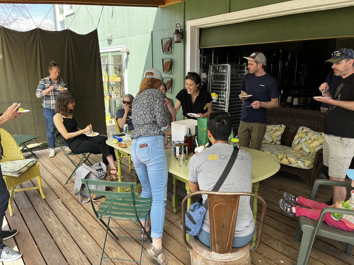 A hearty congratulations to @melotte_sarah who skillfully defended her thesis examining the experiences of women in agriculture in South Carolina. 🥳🥳 Brilliantly researched and elegantly written!! Event held at the @CUDenverGES urban farm and research station w/ homemade pie!