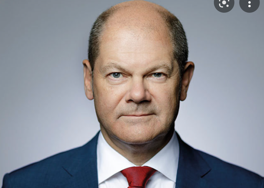 BSBonner's tweet photo. Does German leadership want Russia to win? Scholz says energy sanctions won't work to stop Putin and will devastate the German economy (not true). He says heavy weapons won't work because they will provoke WWIII &amp; nuclear war (also not true). So what is the victory plan, Berlin? https://t.co/KqcM6Utll9