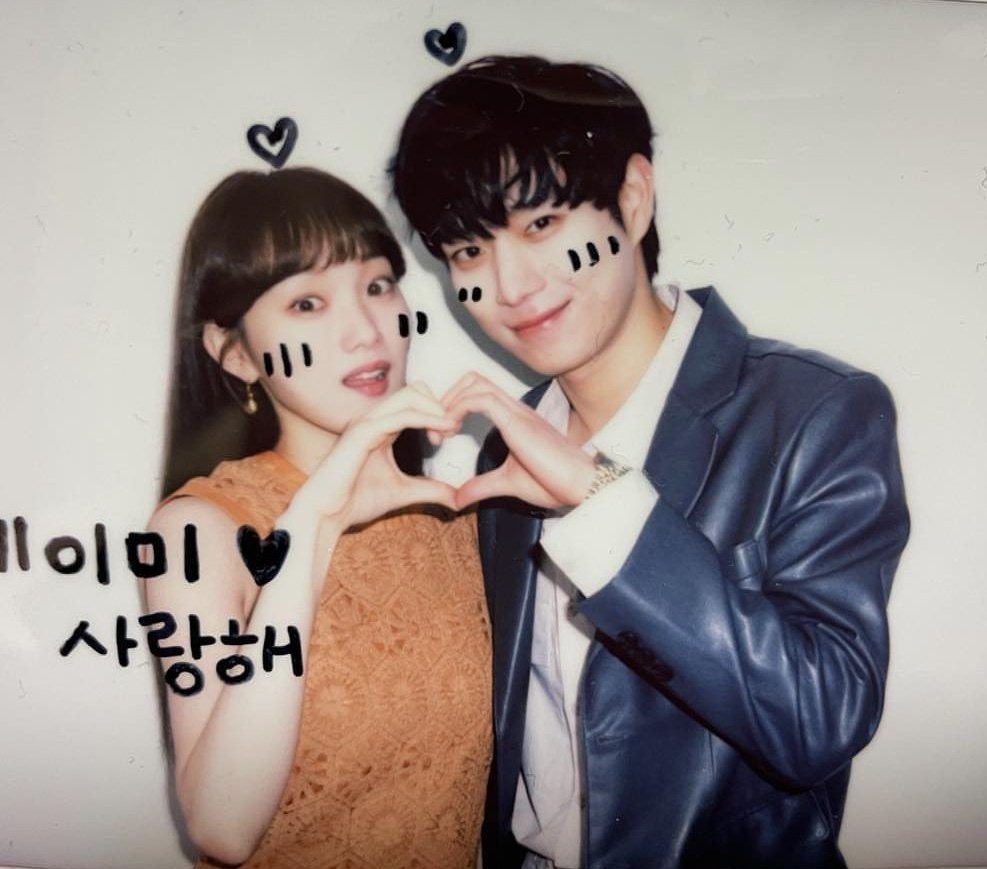 kdramawrId's tweet photo. they have my whole heart 🫶🏼 https://t.co/tjRCJluFdq