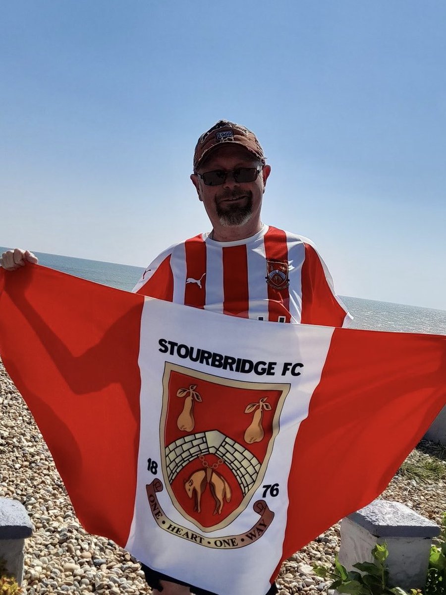 Holidays in Pevensey Bay #glassboys #flyingtheflag ⚽️👊