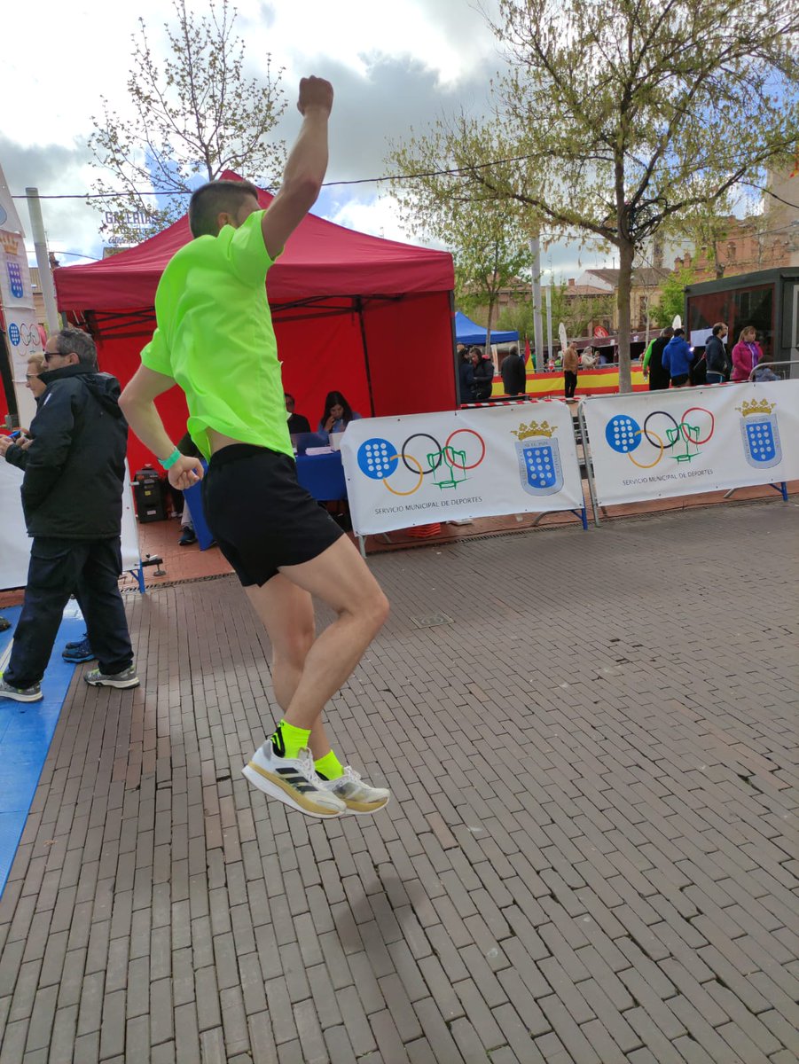 joniroman's tweet photo. MMP 1/2 Maratón 1h19'35" #MediaMaratonMedinaDelCampo empieza bien el domingo!! ahora le toca cumplir al Pucela! #NomefallesPucela https://t.co/MoJhmlztle