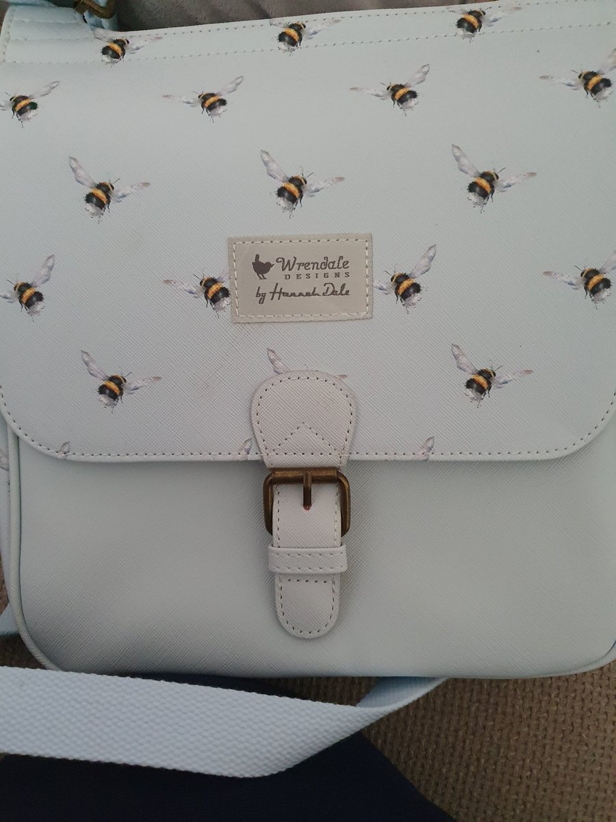 BlueMc80's tweet image. Beautiful baby-blue buzzy bee bag!!!