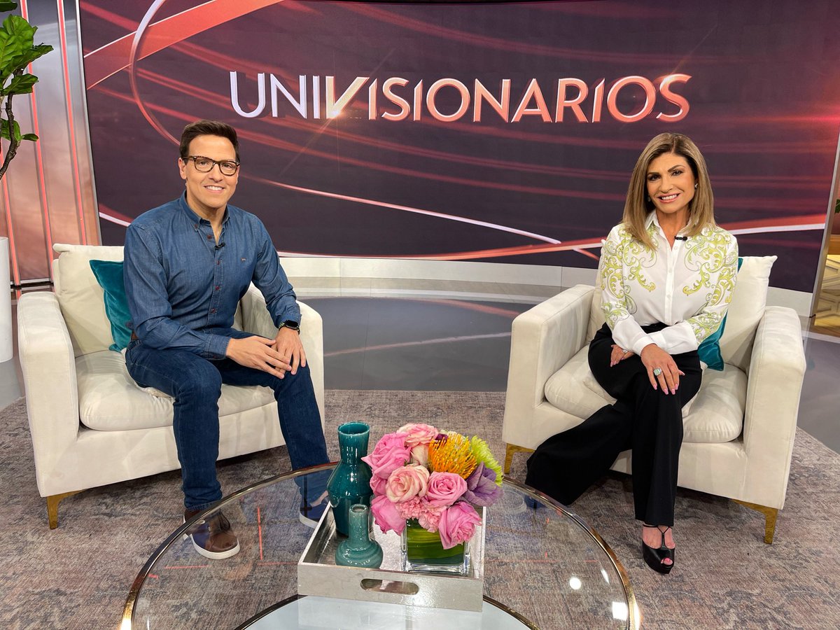 TereRodriguezTV's tweet photo. Gracias a @despiertamerica #endomingo y a @Raultvgonzalez por ayudarnos a compartir la historia de @MariajoAlgarra y @Cleanthisb_up Eres parte de los @univisionarios x tu labor limpiando las playas de #Miami y creando conciencia sobre el peligro de los #plásticos  #medioambiente https://t.co/DV96ys99XL