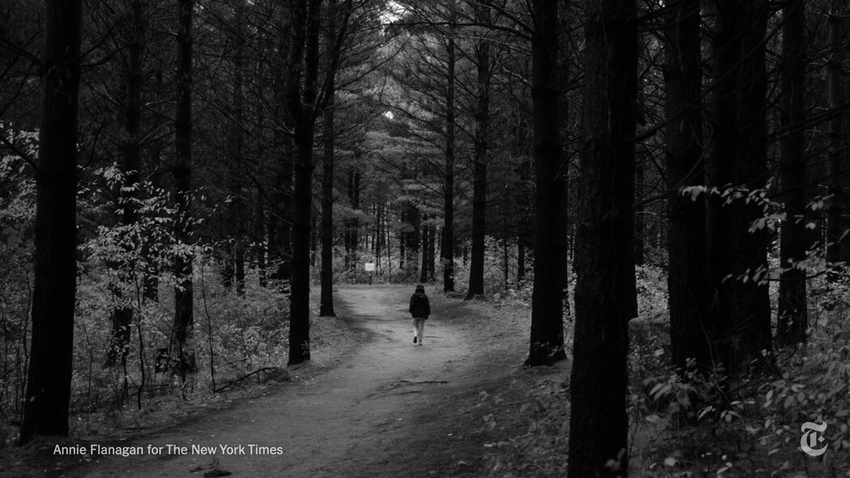 nytimes's tweet image. Our reporter spoke to dozens of teenagers to explore the changing nature of adolescence. M was one of them. What is the main source of their mental health challenges?

 “Loneliness.” nytimes.com/2022/04/23/hea…