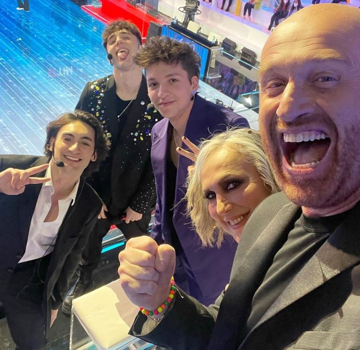 Zenzonelli_fan's tweet photo. Non ci credo che abbiamo perso pure te @luchinobombon 😭 https://t.co/vdvpz7VbJQ