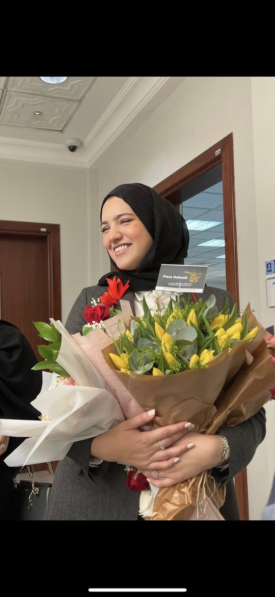 Duhaunofficial's tweet photo. Thesis defense ❤️🎓
الحمدلله الني تتم بنعمته الصالحات❤️ https://t.co/9EYF40nIfl