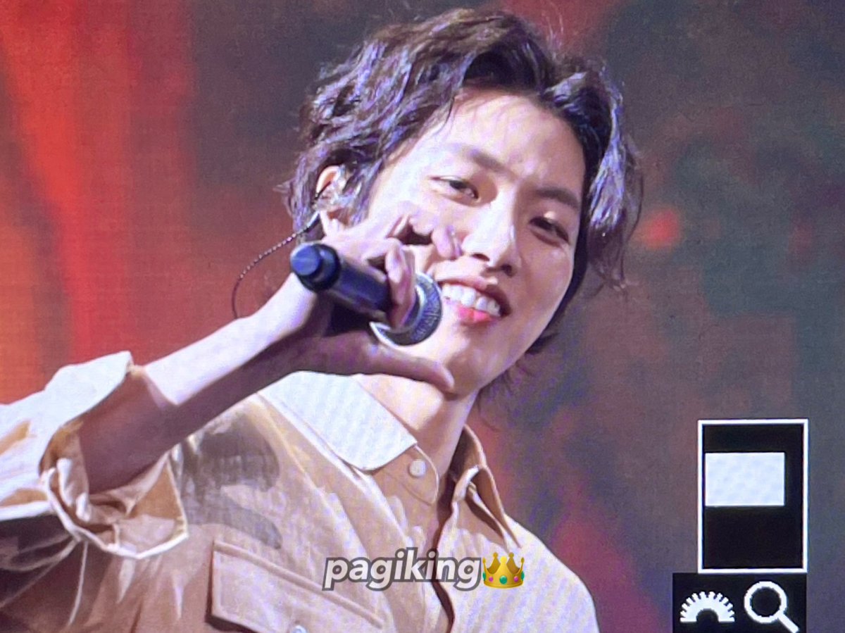 pagiking's tweet photo. 220424 LV 콘서트 #이성열 #성열 #인피니트
우리 넷째💖💖💖 러블리 뽀이 아냐??!!!?🥲💖 https://t.co/iMLyM6BNgS