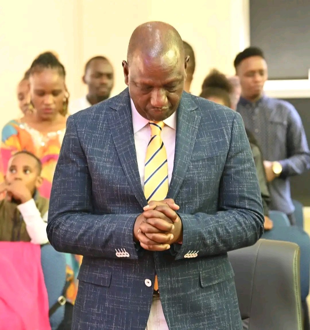 UDAPartyKe's tweet photo. Hustlers,

If you believe DP Ruto is the next Commander In Chief. Retweet and I'll follow you ASAP.

#HustlerNation https://t.co/qxNyhjkTap