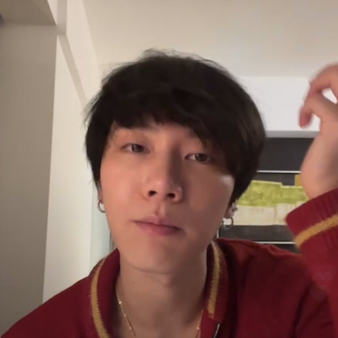 ten as cat 🐱 tweet media