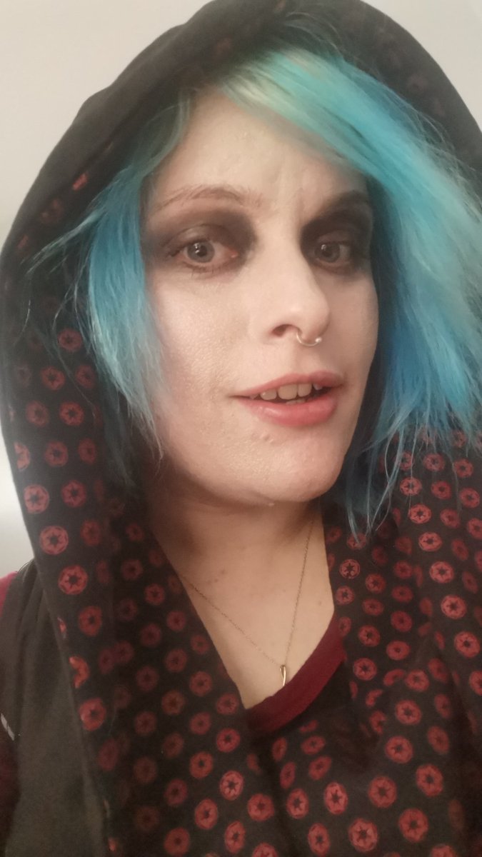 Welsh_Harls88's tweet photo. Bro's bday so naturally I m #Sith #Powder #Arcane #StarWars #ShimmerEffect #TheDarkSide #SithEmpress #HotTake #CosplayGirl #DisabledCosplayer #ArcaneIsAlwaysWithMe https://t.co/uLcZMqzuEO