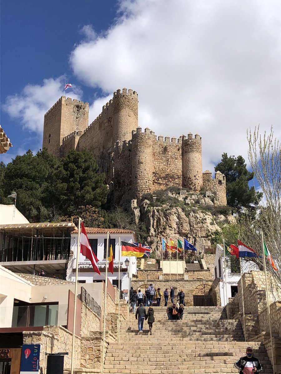 FatamorganaEs's tweet photo. #BatallaDeAlmansa #almansa #CastillodeAlmansa #CLM https://t.co/7zxO8MkLUO
