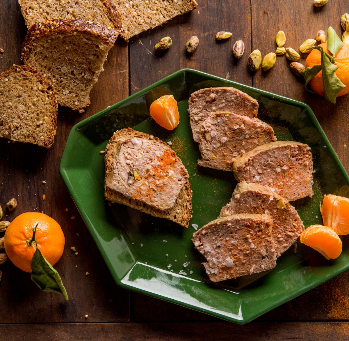 3PigsPate tweet media