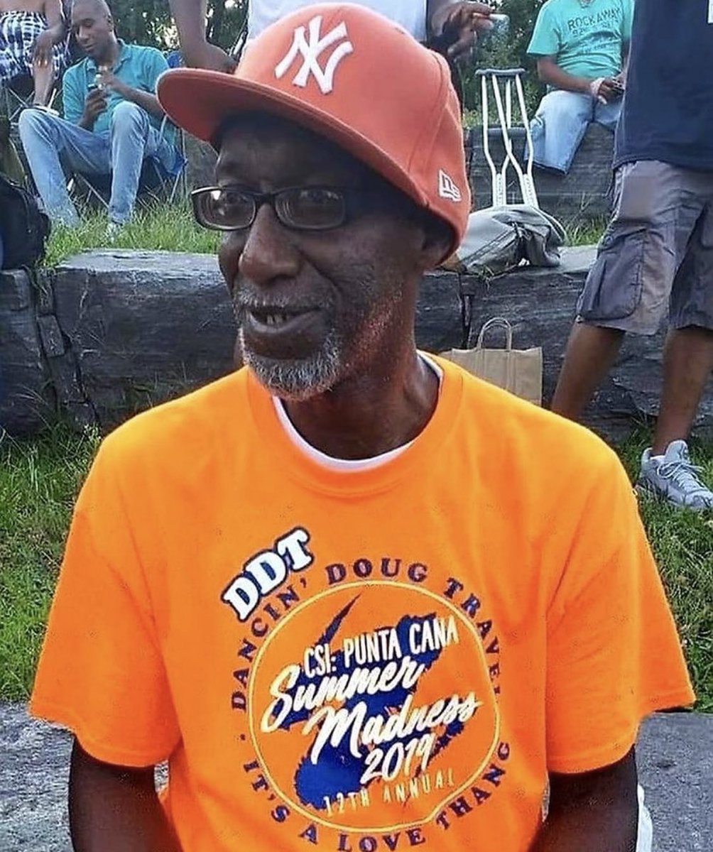 HHBITD's tweet image. Happy 67th birthday to Coke La Rock. The first Hip-Hop MC 🎙🎙
#HipHop #Pioneer #MC #CokeLaRock 👏🏾👏🏾