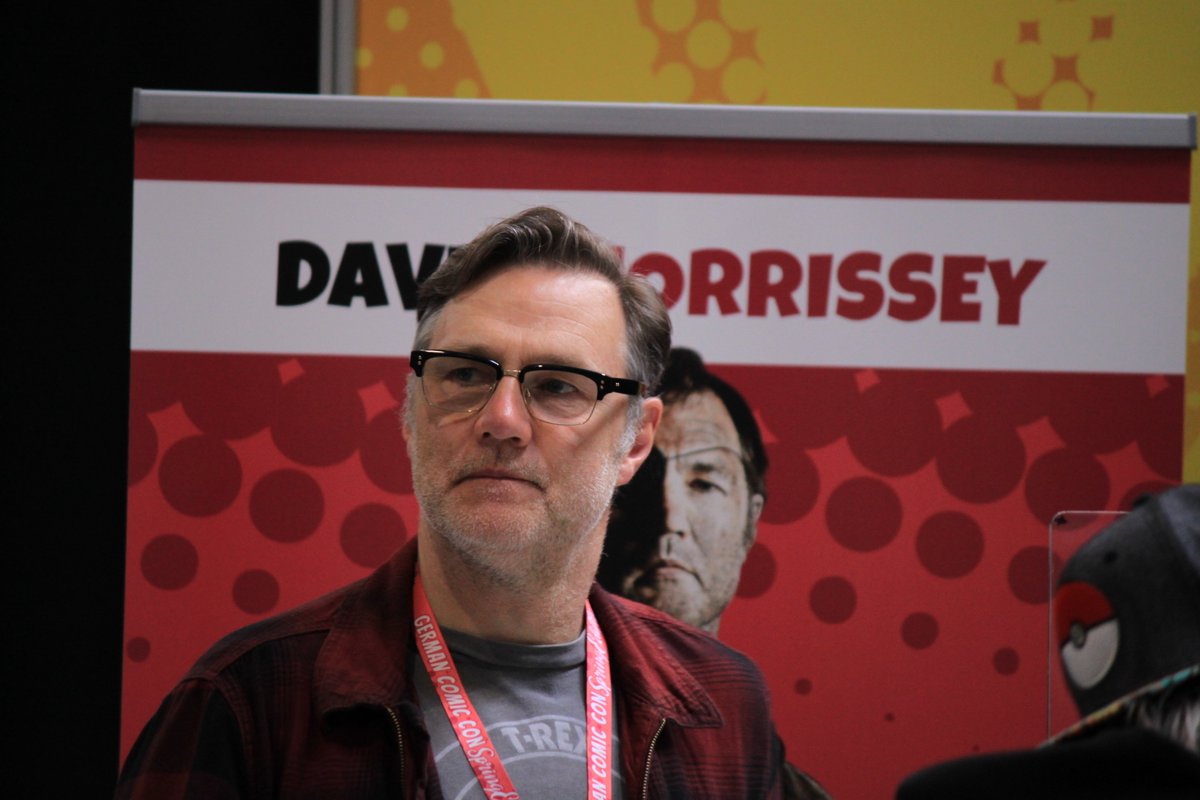 InTedderWeTrust's tweet photo. Yesterday I had the pleasure to see and talk to #DavidMorrissey AND #DavidTennant, both were as kind & sweet as usual. So - finally I got #ThePerfectTen's autograph on one of my #DoctorWho DVD sets. I'm over the moon π₯°π₯°π₯° #BlackpoolBaby! #GermanComicCon #GCCDortmund https://t.co/4VXQfrKUVC