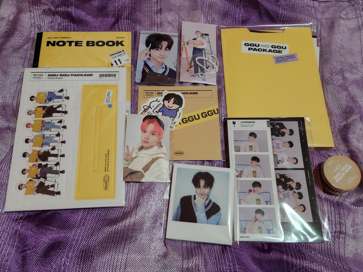 SilverSeoulShop's tweet photo. [PLS HELP RT]

TXT DECO KIT 2022 TINGI
MEMBER SET:
✅SOOBIN
✅️YEONJUN
✅️TAEHYUN
✅️HUENING KAI
✅️SET: PVC POUCH (1) DECO BOOK (1)
✅️ID SET

*Onhand
*Ready to Ship
*Can do COD via Shopee Checkout

Shopee link 
🔗https://t.co/iG5F1Z5kcO https://t.co/llRfmT4qdo
