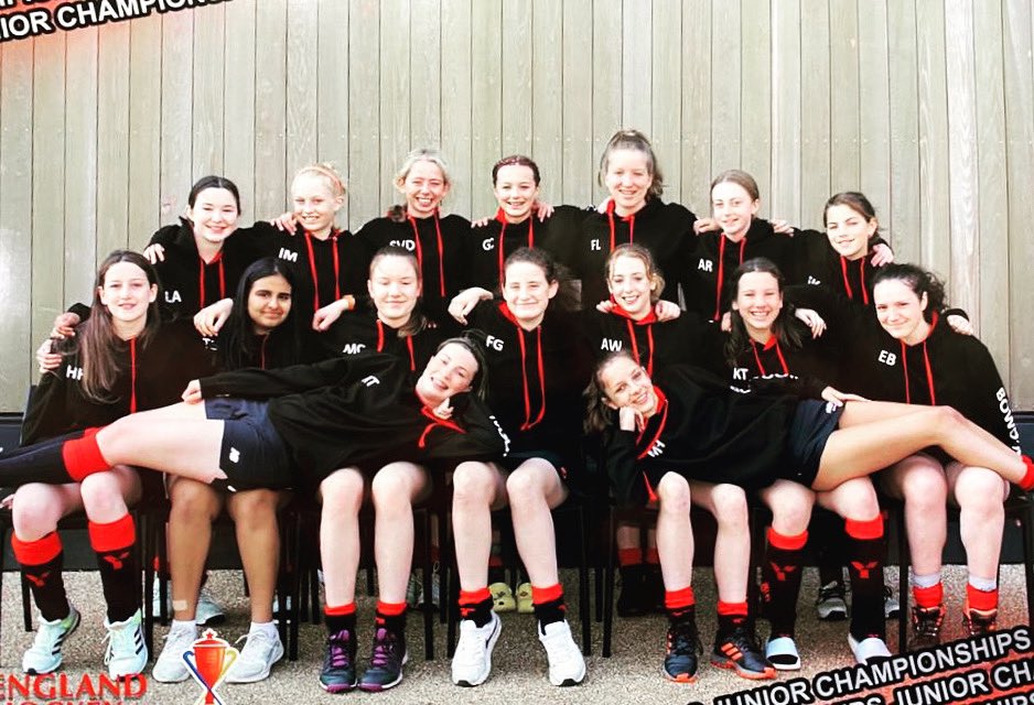 BowdonHC's tweet photo. An amazing 1-0 win for our girls vs @CliftonRobbies to become bronze medalists in the first @EnglandHockey U14 T1 Supra League 👏👏 
#Bowdonhockey #Bowdonjuniors #NorthWestHockey #Bowdonhc #Bowdonspirit https://t.co/Fozzm04ANj