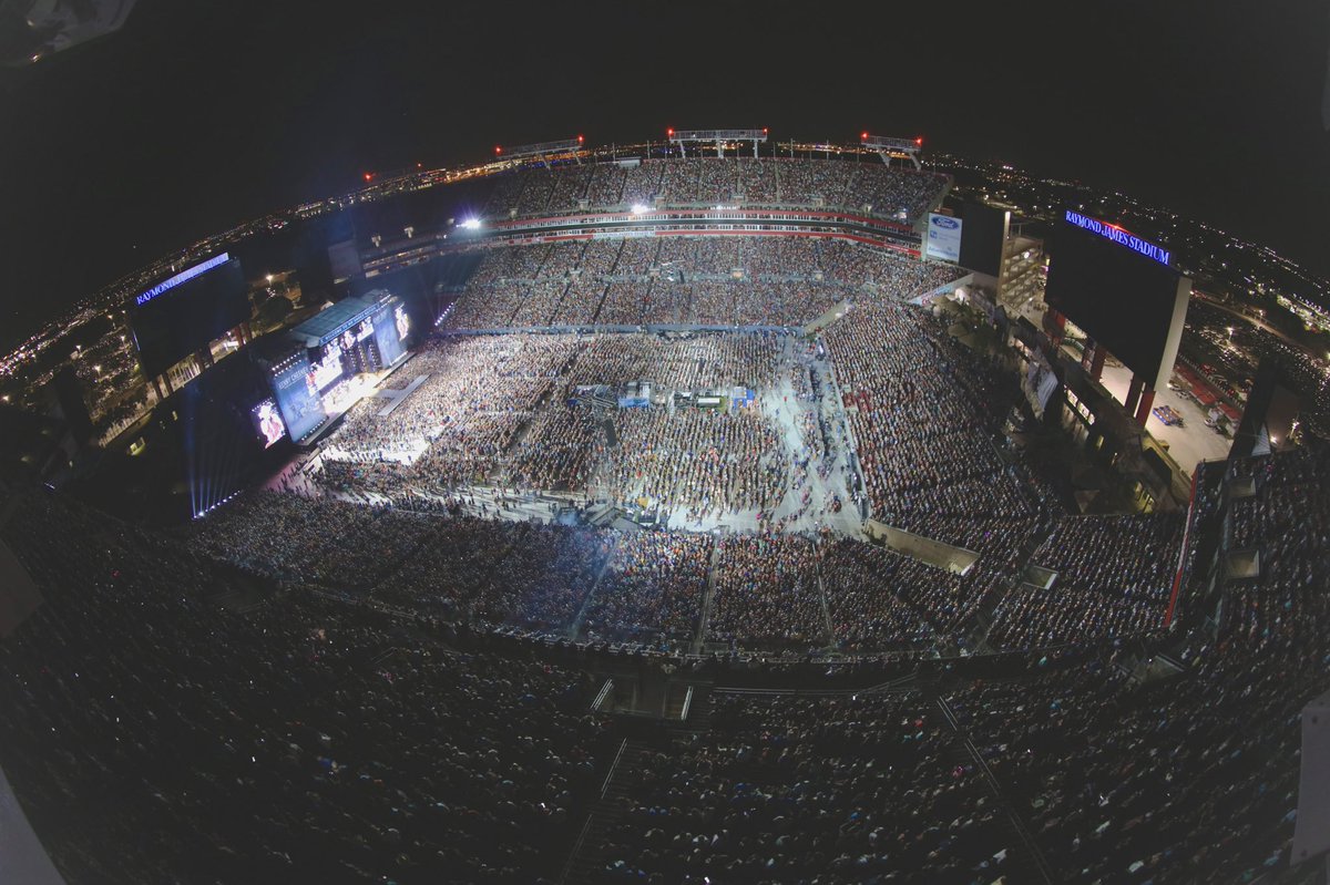 kennychesney's tweet photo. I knew it was going to be good, Tampa… but this was other level stuff. To all 60,000 of you who filled @RJStadium with light, thank you from the bottom of my heart. We’re just getting started. #HereAndNowTour #KCTampa https://t.co/s1XR029zY6