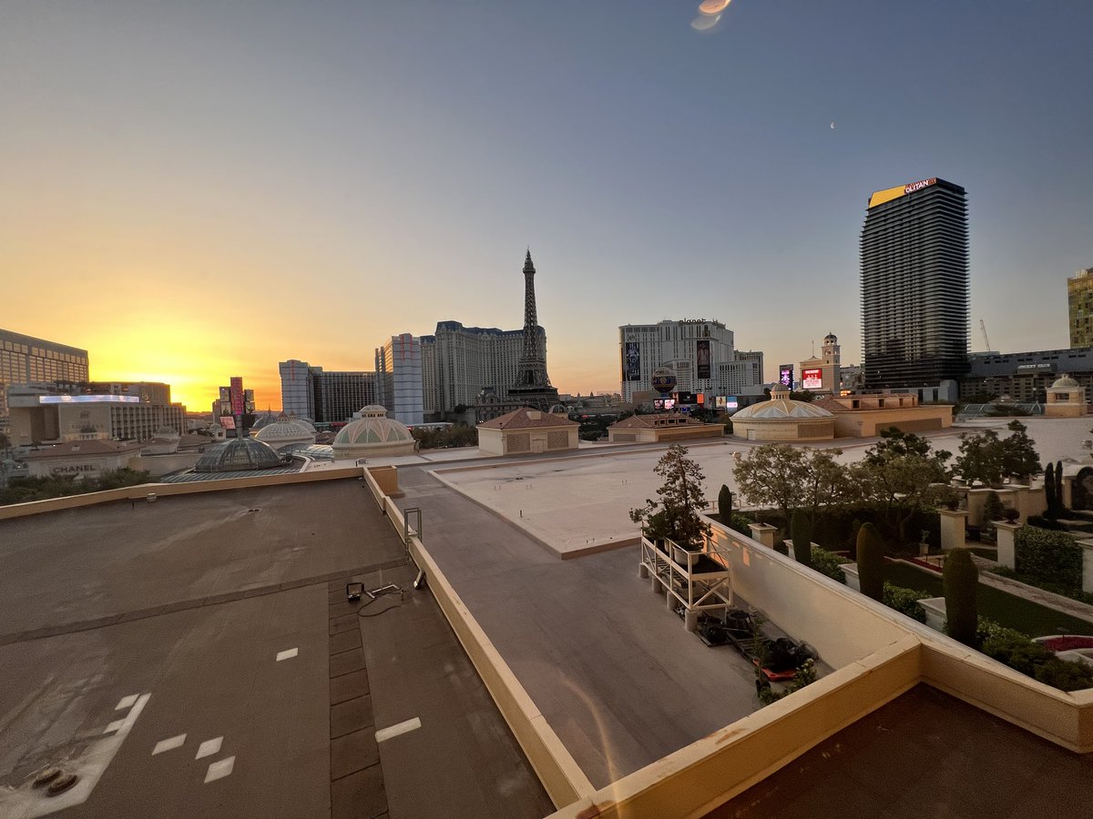 Vegas sunrise - excited to explore some new technology <a href="/NABShow/">NAB Show</a> today.