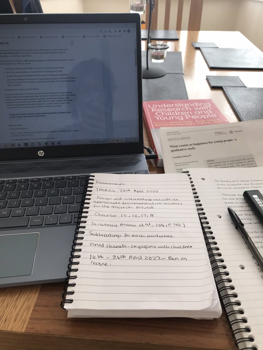 vickyteacher93's tweet photo. Lovely Sunday outside but #tma04 calls me instead ๐๐ #ek313 #openuniversity #distancelearning @OpenUniversity @OU_EdPrimary โ๐ปโ๐ป https://t.co/ek6hV1Q6Ml