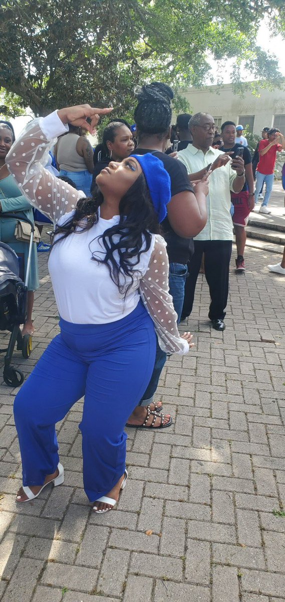 Sweet_Asia01's tweet image. Allow me to reintroduce myself..,
Y’all may know me as Asia,
But in Zetaland they know me as
“Purr-sistent” 💙🤍🕊
#1920 #TheAce #ZetaPhi