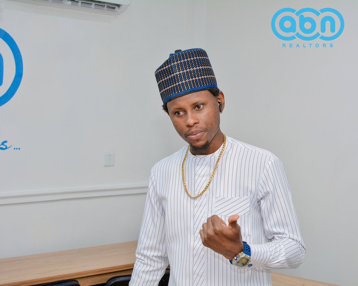 Seun_Ambassador's tweet photo. I am a living proof that anyone can mathematically calculate their way out of any hole of obscurity (even if it was self-imposed).
______
#AShortThread 👇🏿
/1 https://t.co/zssQV3z7Gv