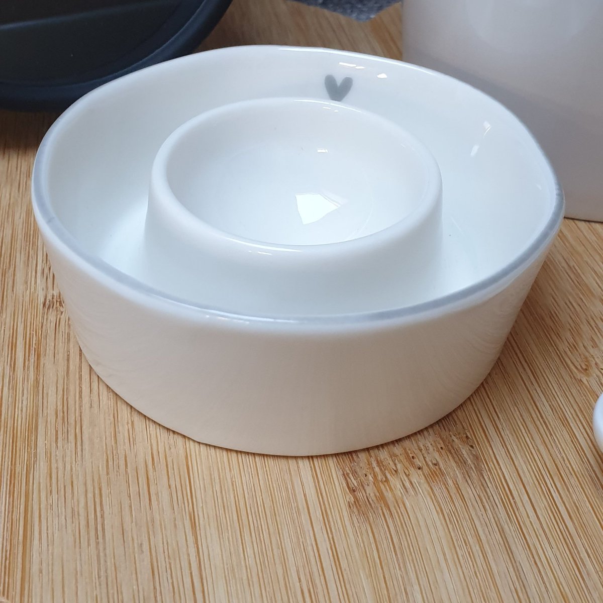 Fancy a new addition to your breakfast tray, pretty egg cup with a clever little compartment for your egg shell. #breakfast #dinnerware #dippyeggs #supportsmallbusiness shop at lovebeinghome.co.uk