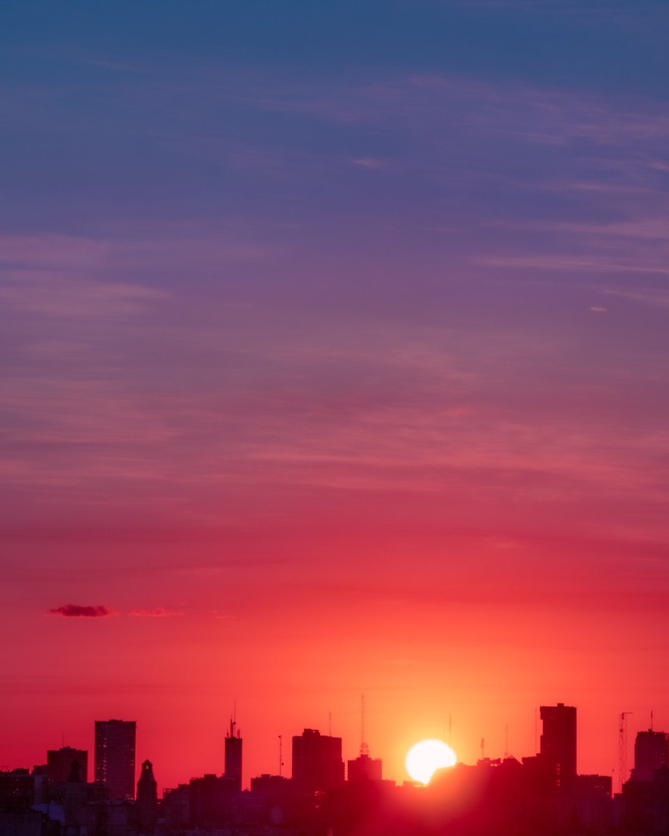 facfreddy0411's tweet photo. Amanecer de Buenos Aires 🇦🇷 https://t.co/0SMAdfthyA