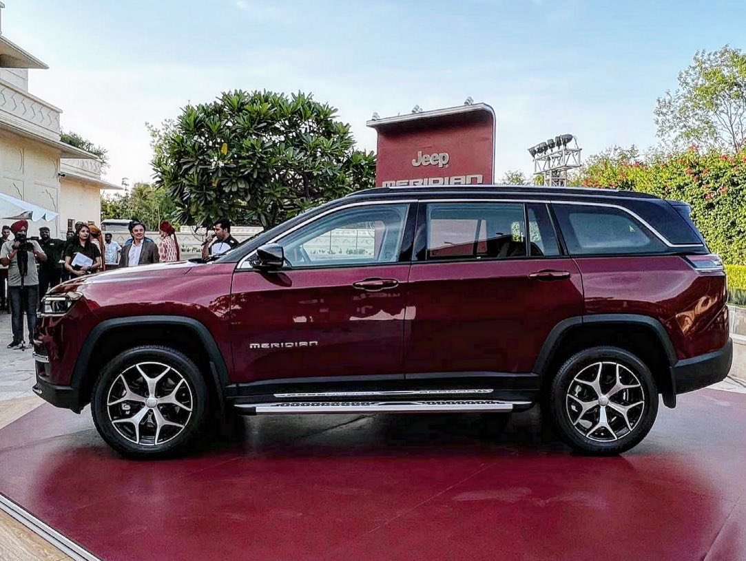sidpatankar's tweet photo. The #Meridian is the first volumes model from #Jeep with three rows. Premium, loaded, and with a 4x4 option. Has a clutch of 3-row rivals including the mighty #Fortuner. Bookings open in early May, deliveries to begin a month later.
SVP
#SUV #4x4 #3rowSUV
#JeepMeridien https://t.co/zW2wJzVTgy