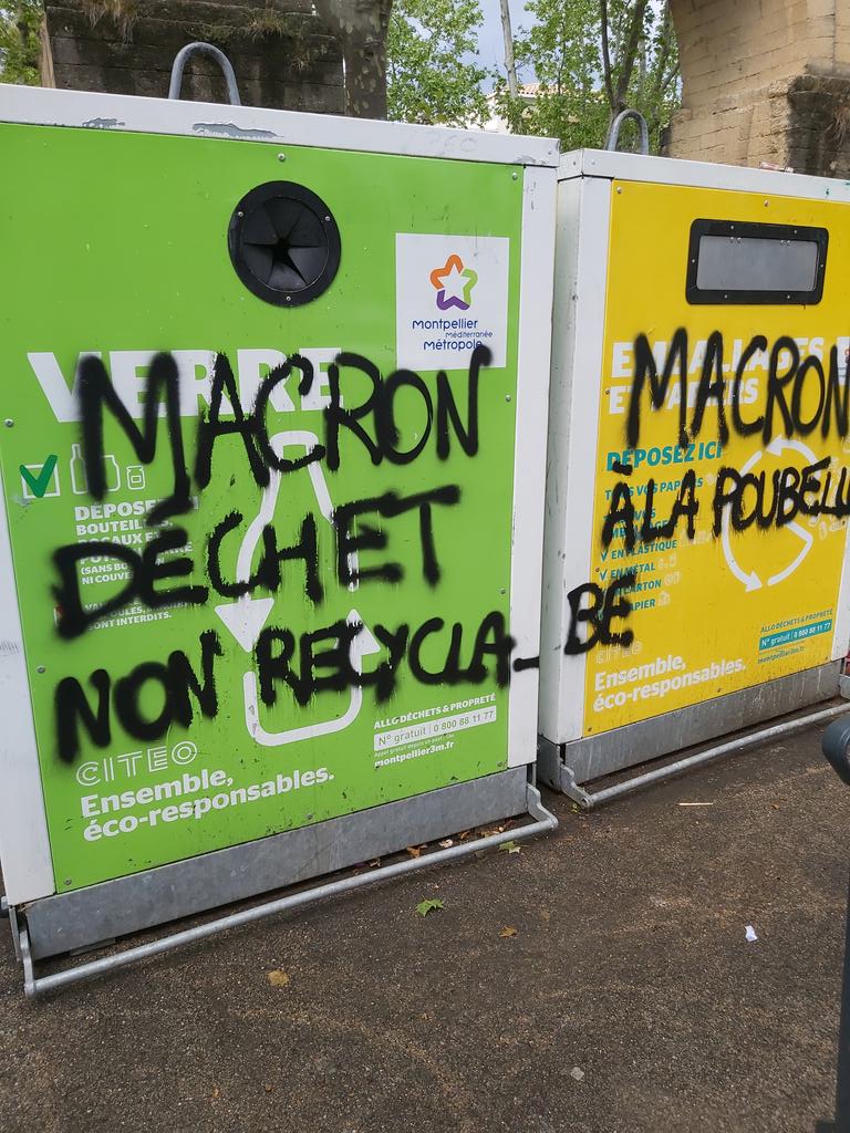 JolJacobi3's tweet photo. Je vois ça dans mon quartier. Et au même moment, une "indiscretion" me dit que MLP est victorieuse dans les DOM TOM. https://t.co/EibqauTry8
