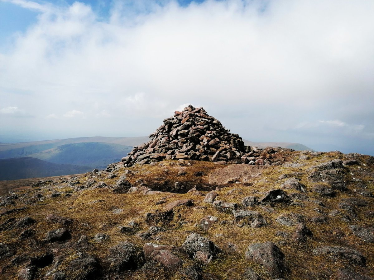 OlgaOSullivan's tweet photo. Stunning Galtees #hiking #Ireland #mountains @walkhikeireland @IrelandWalking https://t.co/VxKQu2U7OO