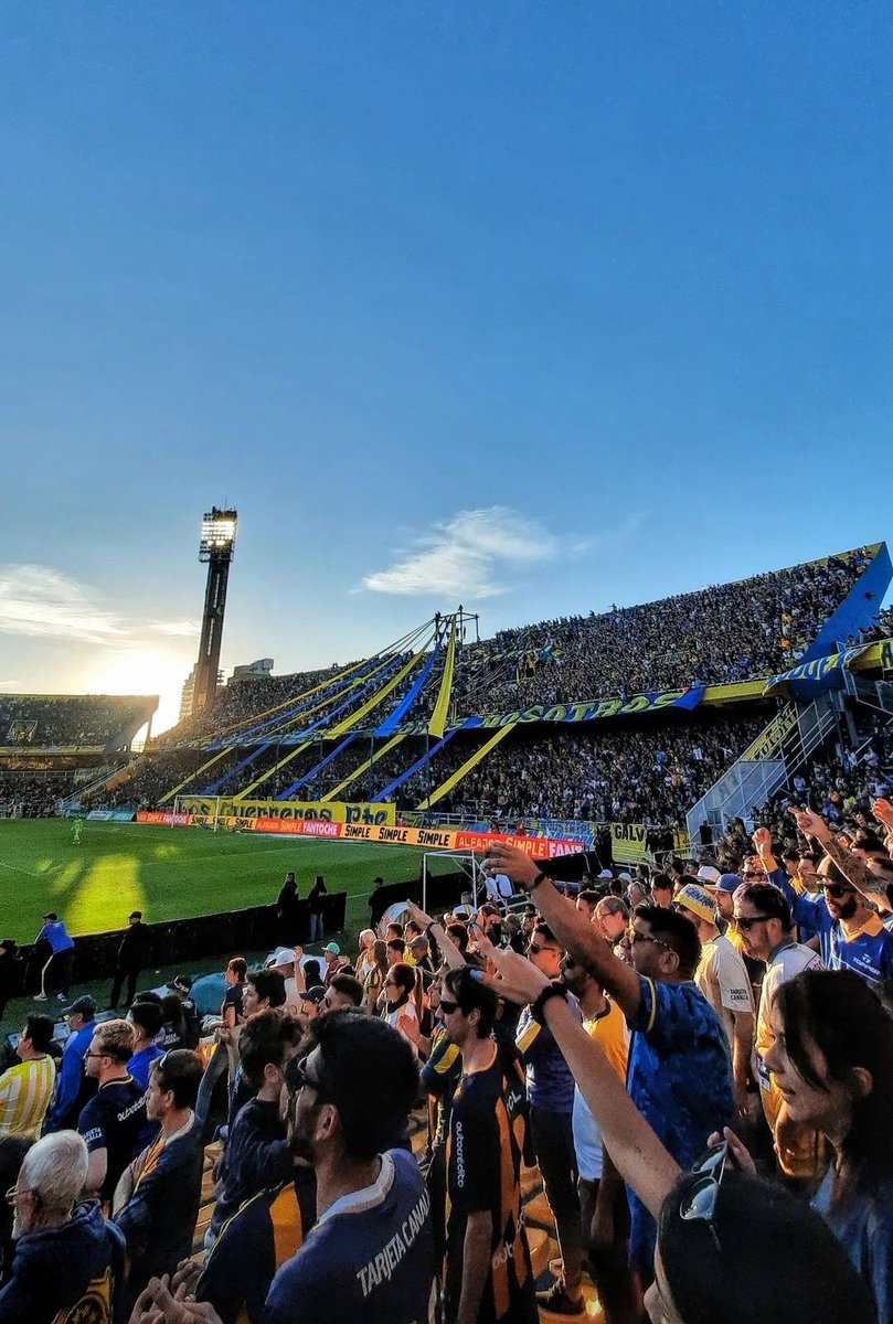 Nahueel_rc's tweet photo. La espalda nunca te vamos a dar! 🇺🇦💪 https://t.co/ApX0ybx6KV